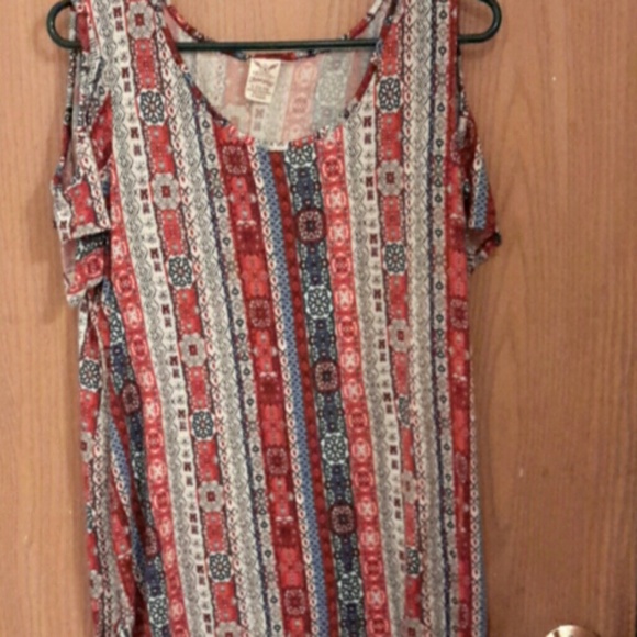 Cold shoulder shirt - Picture 1 of 1